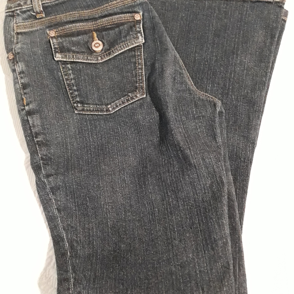 Dark blue boot  cut and high rise Jean
